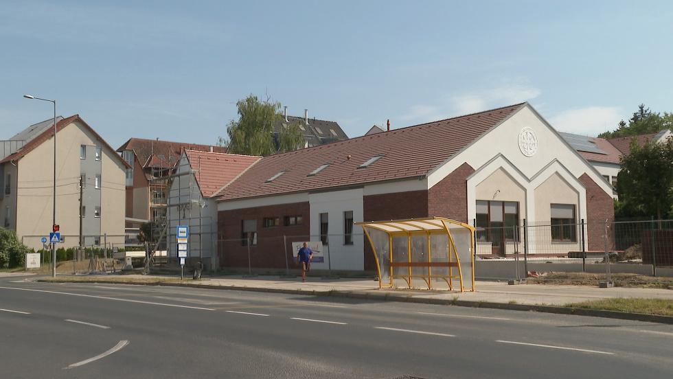 Az utolsó munkafázisokat végzik a Szent Család Óvodában Az utolsó munkafázisokat végzik a Szent Család Óvodában
