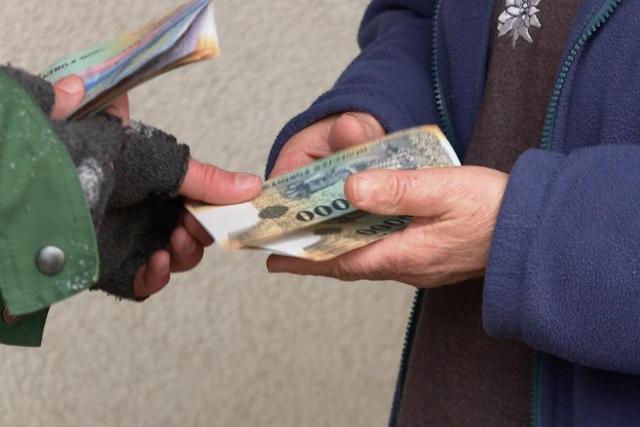 Sokan meglep�dhetnek: �gy j�n a 13. �s a 14. havi nyugd�j