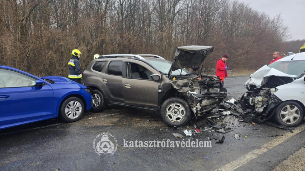 Hármas karambol Nagykanizsa külterületén Hármas karambol Nagykanizsa külterületén