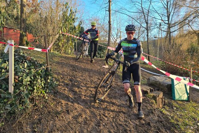Sikeres szerepléssel zárta a GreenZone ZKSE csapata a cyclocross szezont Sikeres szerepléssel zárta a GreenZone ZKSE csapata a cyclocross szezont