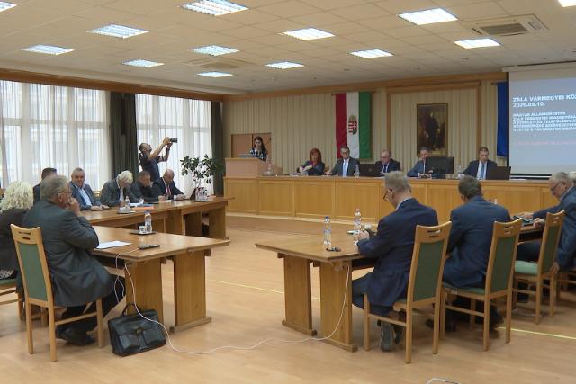 �l�seztek – M�dos�totta a k�lts�gvet�st a megyei k�zgy�l�s