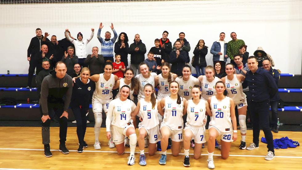 Fegyelem, koncentr�ci�, csapatmunka vezethet eredm�nyre a listavezet� ellen 