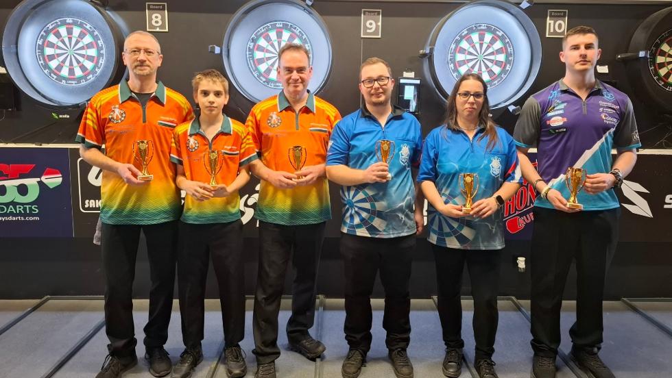Dobogón a zalaegerszegi dartsosok a Steel Tri-Team Kupán Dobogón a zalaegerszegi dartsosok a Steel Tri-Team Kupán