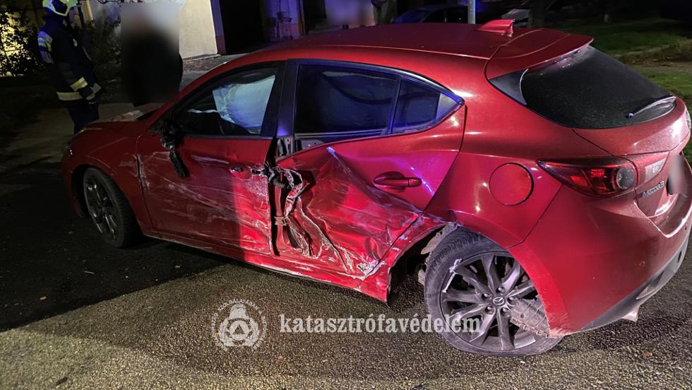 Összeütközött két autó Nagykanizsán Összeütközött két autó Nagykanizsán