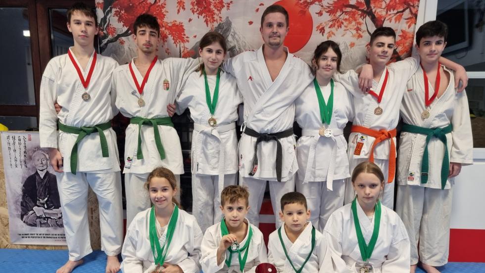 Sikeres htvge Sopronban: remek eredmnyekkel trtek haza a zalaegerszegi karatkk