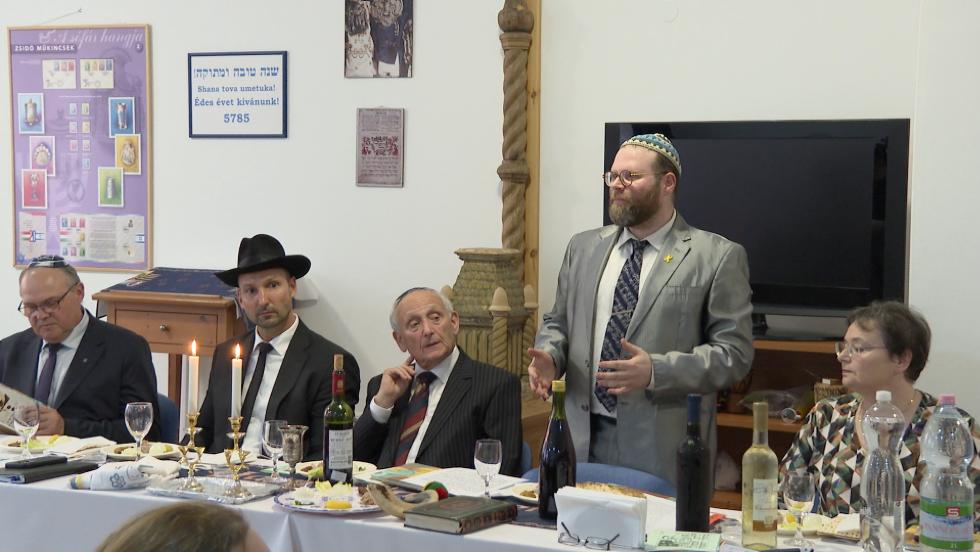 Pészahi széderestet rendeztek Zalaegerszegen Pészahi széderestet rendeztek Zalaegerszegen