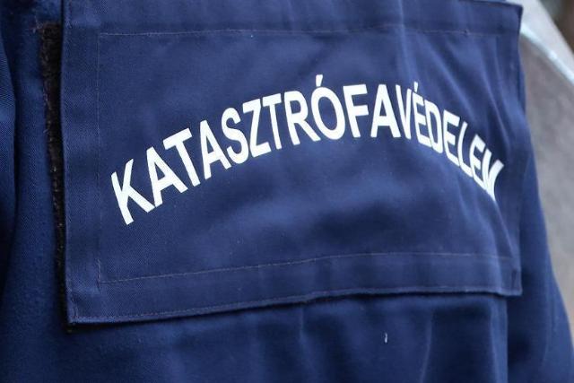 Sz�n-monoxid-�rz�kel� jelz�se miatt vonultak a t�zolt�k Zalaegerszegen