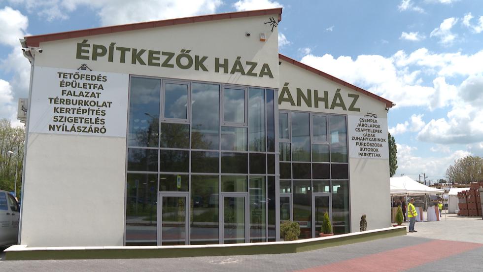 Bővült a Jánház építőanyag-kereskedés zalaegerszegi telephelye Bővült a Jánház építőanyag-kereskedés zalaegerszegi telephelye