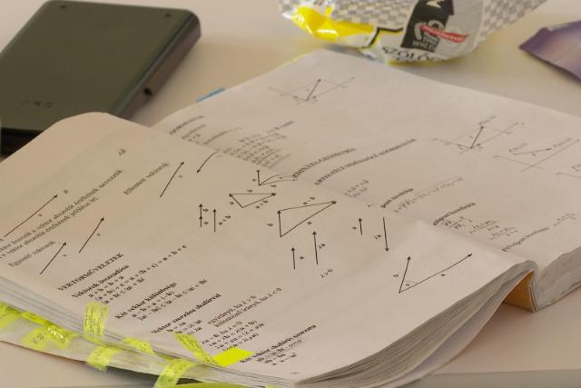 Matematik�val folytat�dott ma az �retts�gi