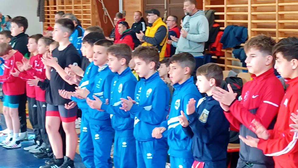 Bronzérmekkel zártak az egerszegi birkózók a gyáli U11-es országos bajnokságon Bronzérmekkel zártak az egerszegi birkózók a gyáli U11-es országos bajnokságon