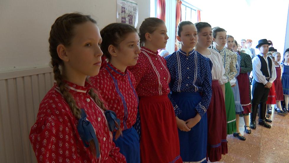 Népzenei verseny az Apáczaiban Népzenei verseny az Apáczaiban