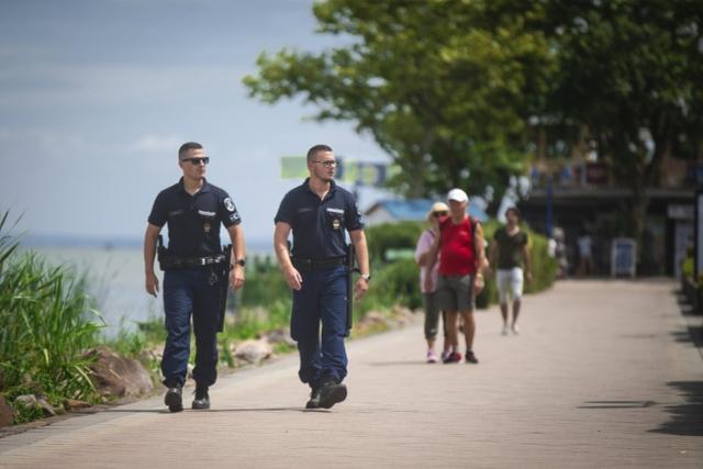 Htvgn mr megtelnek a strandok Keszthelyen is