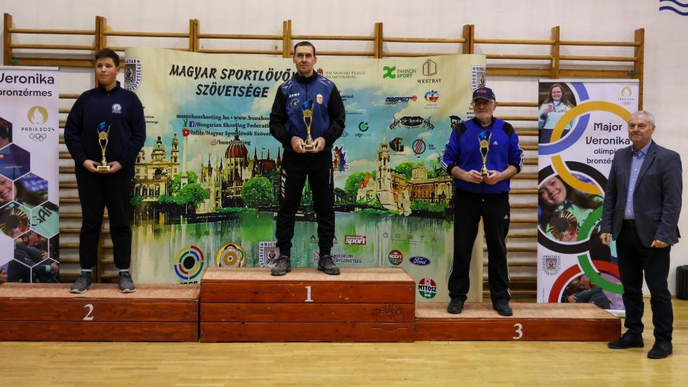 Arany- és bronzérmekkel tértek haza a ZTE lövészei Százhalombattáról Arany- és bronzérmekkel tértek haza a ZTE lövészei Százhalombattáról