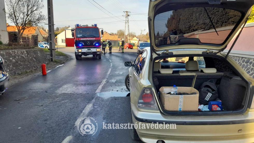 �ssze�tk�z�tt k�t szem�lyaut� Zalaszentiv�non