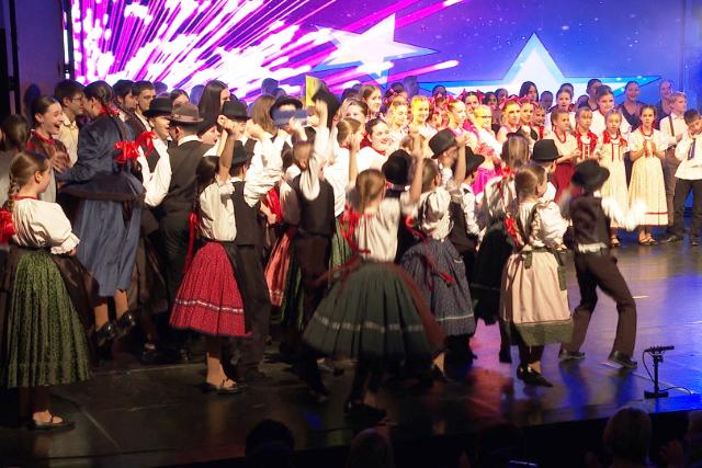 Örömkönnyek és tapsvihar - Sikeres volt a X. ZegaSztár gála Örömkönnyek és tapsvihar - Sikeres volt a X. ZegaSztár gála