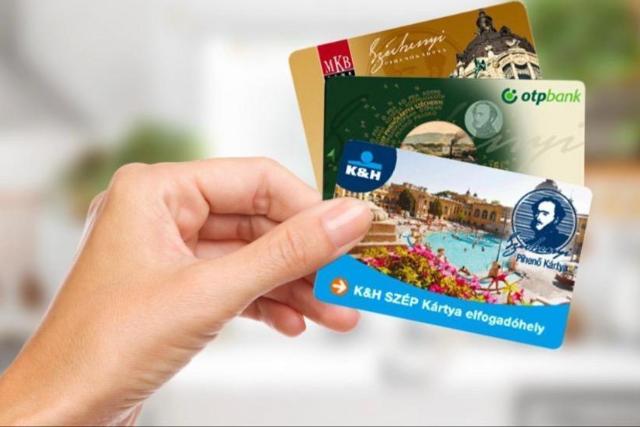 Fontos �j�t�st vezettek be a SZ�P-k�rty�n�l: m�r mobiltelefonnal is fizethet�nk