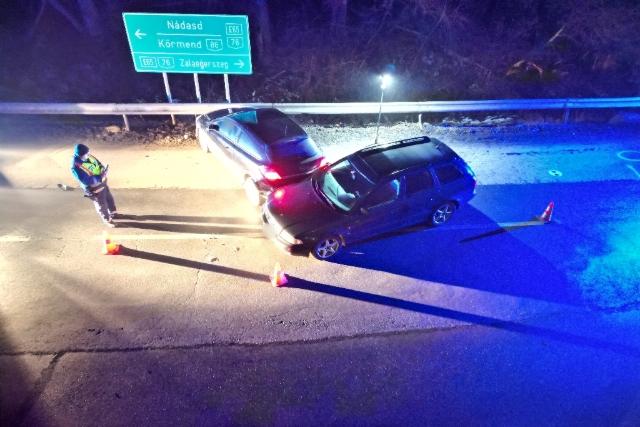 Neki�tk�z�tt egy aut�nak, majd elfutott – szemtan�kat keres a rend�rs�g