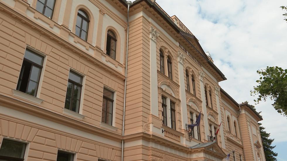 Folytatódik a Zalaegerszegi Zrínyi Miklós Gimnázium átfogó felújítása Folytatódik a Zalaegerszegi Zrínyi Miklós Gimnázium átfogó felújítása