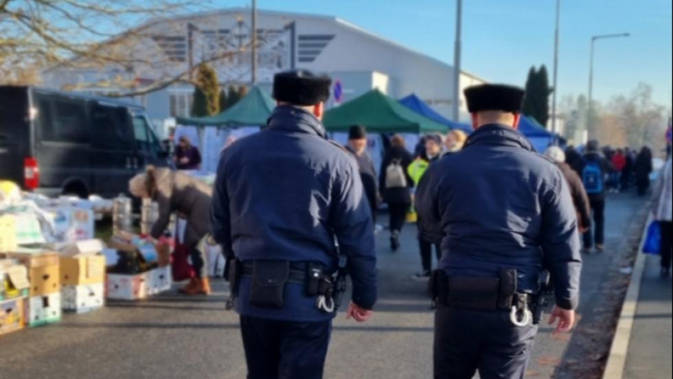 Zsebtolvajokra figyelmeztetnek a zalai rendőrök! Zsebtolvajokra figyelmeztetnek a zalai rendőrök!