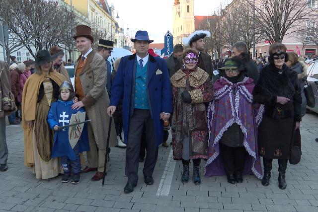 Jelmezes felvonulás Jelmezes felvonulás