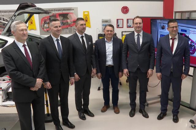 �j oktat�k�zpont ny�lt a Zalaegerszegi Innov�ci�s Parkban