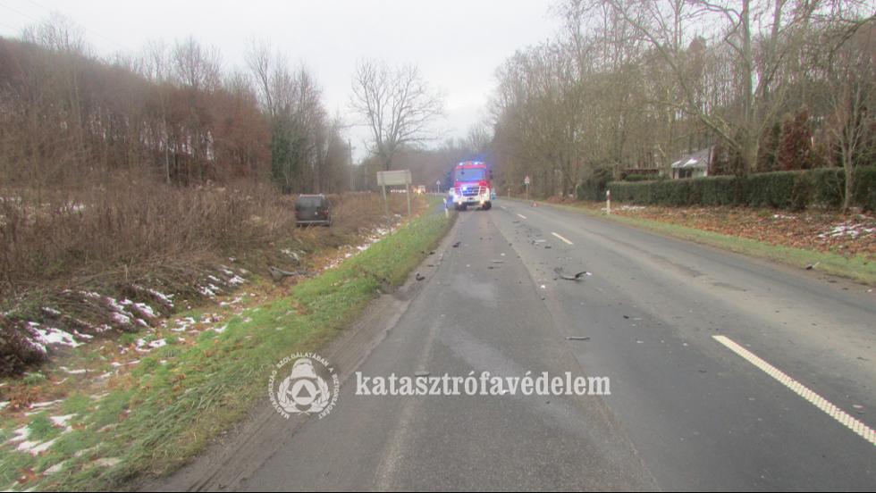 Összeütközött egy személygépkocsi és egy motoros Zalaegerszegnél Összeütközött egy személygépkocsi és egy motoros Zalaegerszegnél