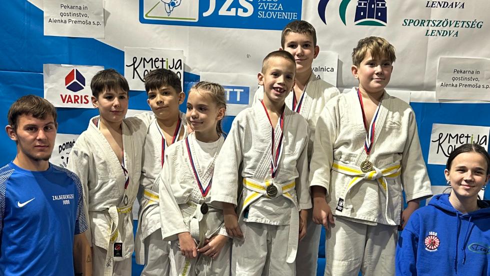 Magyar bajnoki cmek s remek eredmnyek Mrahalmon s Lendvn