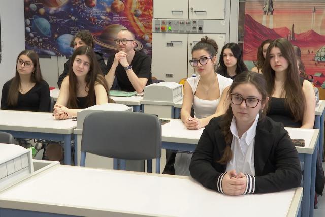 Az �rkutat�ssal ismerkednek a di�kok a K�lcseyben