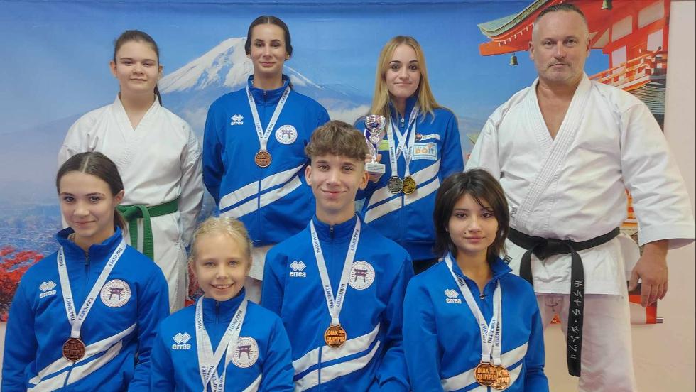 Eredményesen szerepeltek a 27. WKF Diákolimpián az egerszegi karatékák Eredményesen szerepeltek a 27. WKF Diákolimpián az egerszegi karatékák