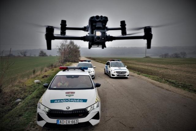 Dr�nok az M7‑esen: �gy csaptak le a szab�lytalankod�kra