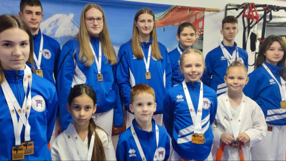 Sikeres szereplés a XXV. Sakura WKF karate versenyen Sikeres szereplés a XXV. Sakura WKF karate versenyen
