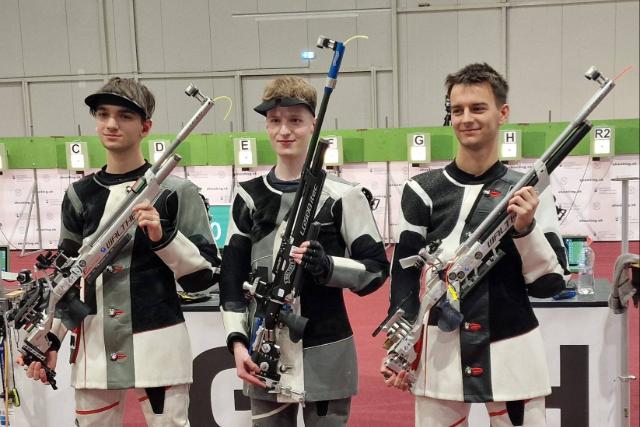 �jabb remek h�t K�lm�n B�lint m�g�tt – nemzetk�zi dobog�k �s Eb-v�logat� siker