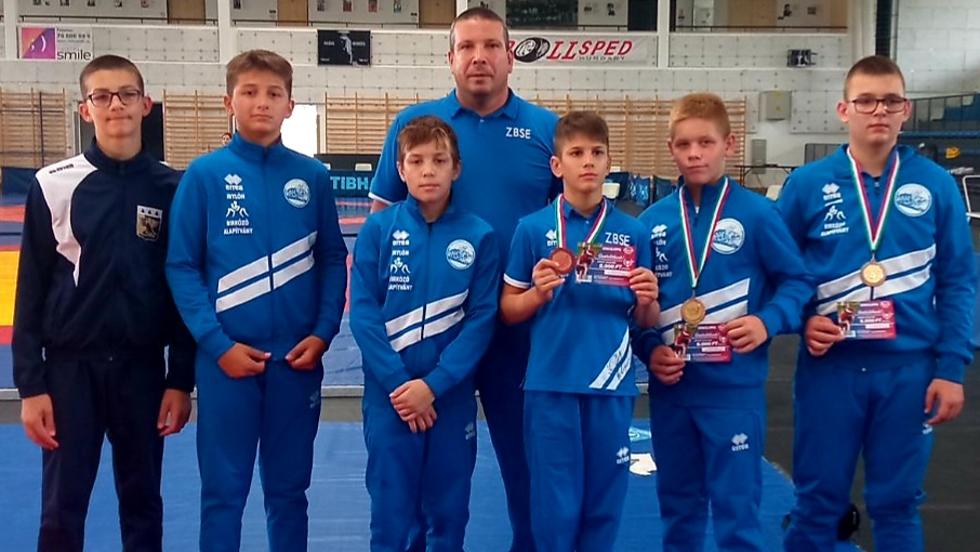 Négy éremmel gazdagodtak a ZBSE birkózói Kiskunfélegyházán Négy éremmel gazdagodtak a ZBSE birkózói Kiskunfélegyházán
