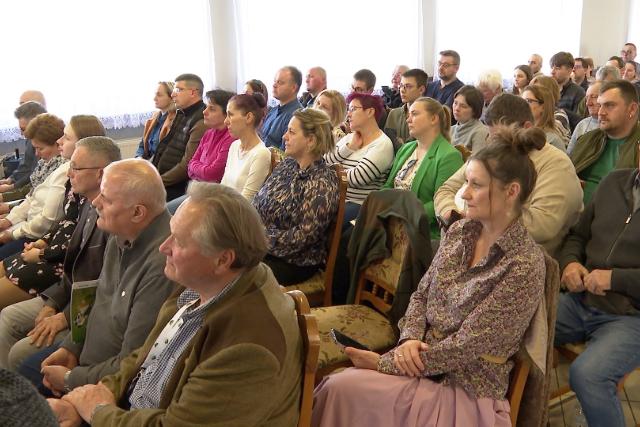 Gazdaf�rum – Kl�mav�ltoz�s �s �sszefog�s 