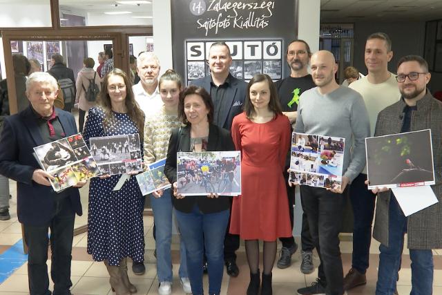 Sajt�fot� ki�ll�t�s – Janu�r 10-ig v�rj�k a p�lyam�veket