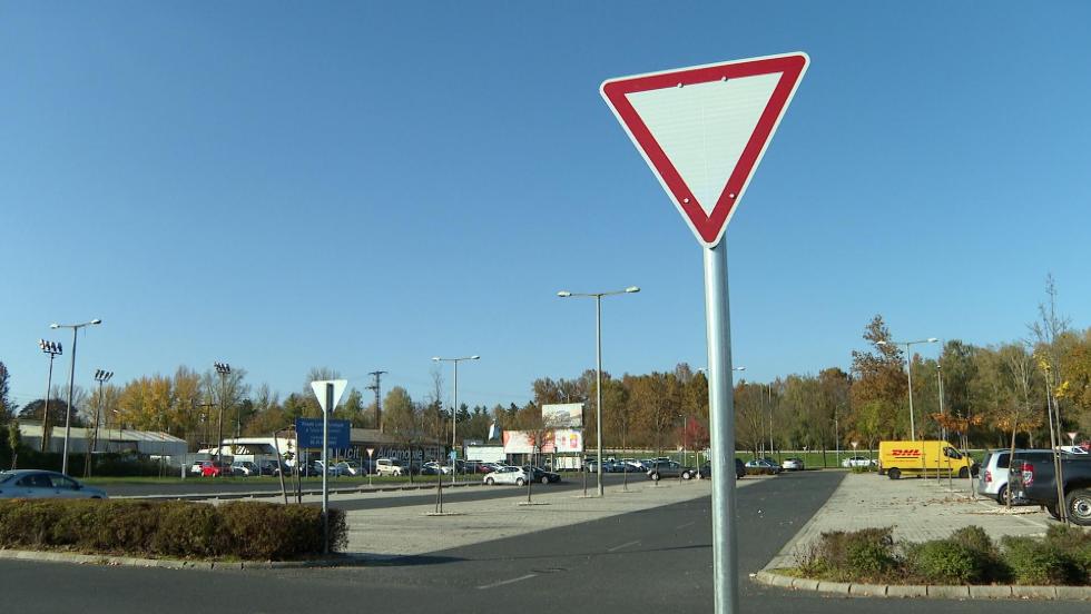 Számos újdonság, köztük újfajta utcák lehetősége jön az új KRESZ-ben Számos újdonság, köztük újfajta utcák lehetősége jön az új KRESZ-ben