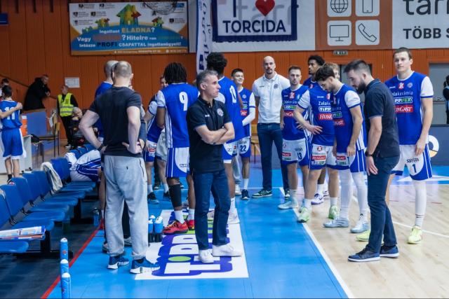 Neh�z m�rk�z�s el� n�z a ZTE KK az ASE ellen