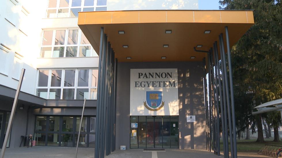 Elkezddtek a zrvizsgk a Pannon Egyetemen