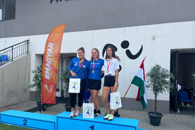 A Zalaszám ZAC dobóatlétája, Molnár Loretta bronzérmet szerzett diszkoszvetésben A Zalaszám ZAC dobóatlétája, Molnár Loretta bronzérmet szerzett diszkoszvetésben