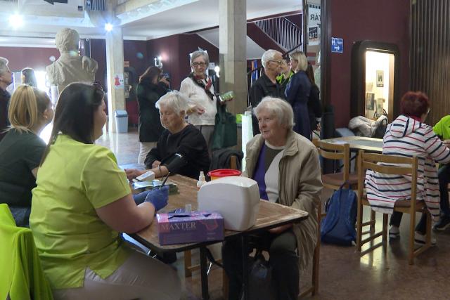 Lakoss�gi sz�r�programra v�rt�k az �rdekl�d�ket