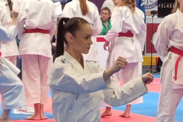 Magyar bajnoki bronz�rmet szerzett L�csei Lili