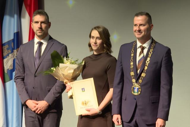 Elismer�seket adtak �t a magyar kult�ra napj�n Zalaegerszegen