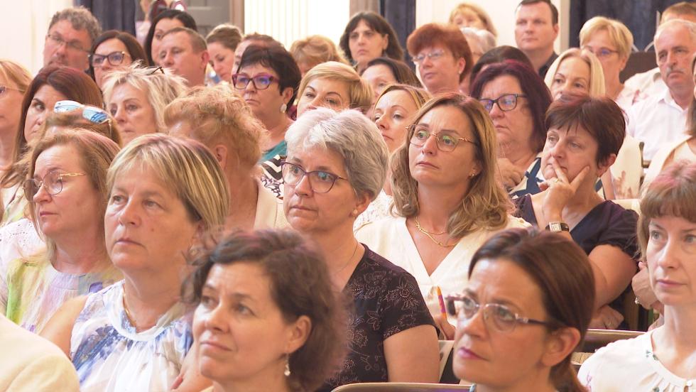 Tan�vnyit� konferencia - A j�v�ben olyan szakm�k jelennek meg, amelyek ma m�g nem l�teznek