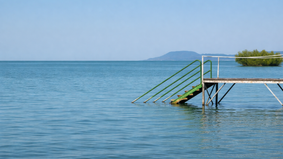 Sokan már be is merészkedtek: ilyen meleg most a Balaton Sokan már be is merészkedtek: ilyen meleg most a Balaton