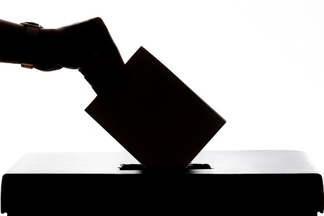 Nyolcmilli� v�laszt�si �rtes�t�t k�zbes�t a Posta orsz�gszerte