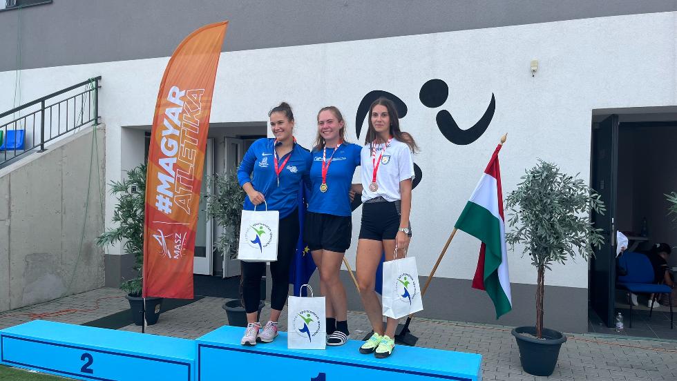 A Zalaszám ZAC dobóatlétája, Molnár Loretta bronzérmet szerzett diszkoszvetésben A Zalaszám ZAC dobóatlétája, Molnár Loretta bronzérmet szerzett diszkoszvetésben