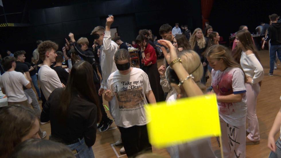 Gólyaavató vetélkedő - „Korszakok és birodalmak csatája” a Keresztúriban Gólyaavató vetélkedő - „Korszakok és birodalmak csatája” a Keresztúriban