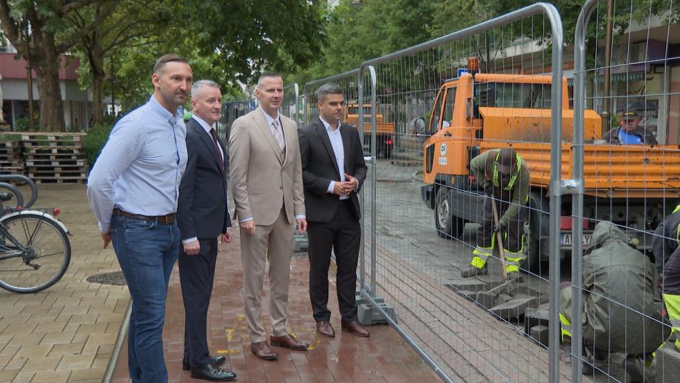 Térkő helyett aszfalt - elkezdődött a Kossuth Lajos utca felújítása Térkő helyett aszfalt - elkezdődött a Kossuth Lajos utca felújítása