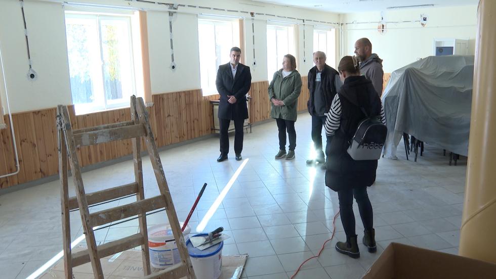 Korszerstik a botfai kzssgi hzat