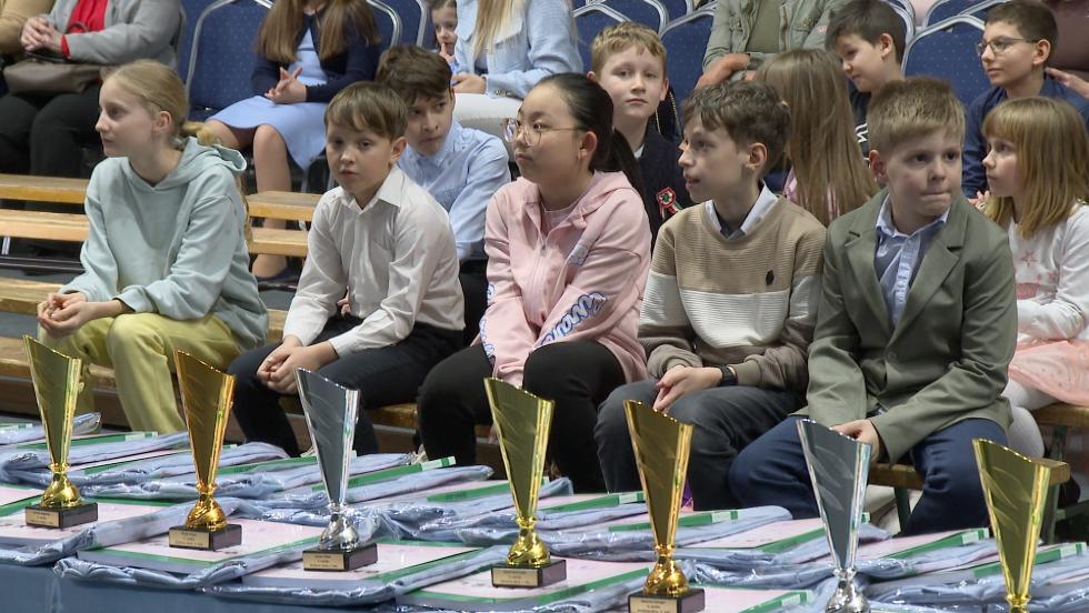 Eredményt hirdetett a MaTe - tehetséges diákokat és pedagógusokat ismertek el Eredményt hirdetett a MaTe - tehetséges diákokat és pedagógusokat ismertek el